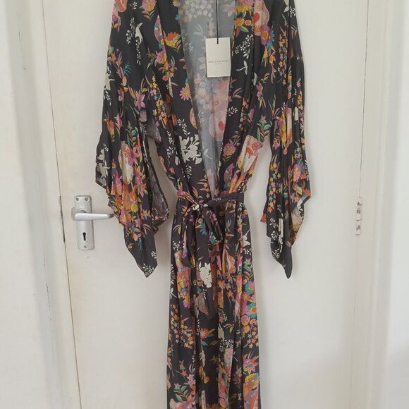 Spell & The Gypsy Leo Maxi Robe NWT - Picture 4 of 8